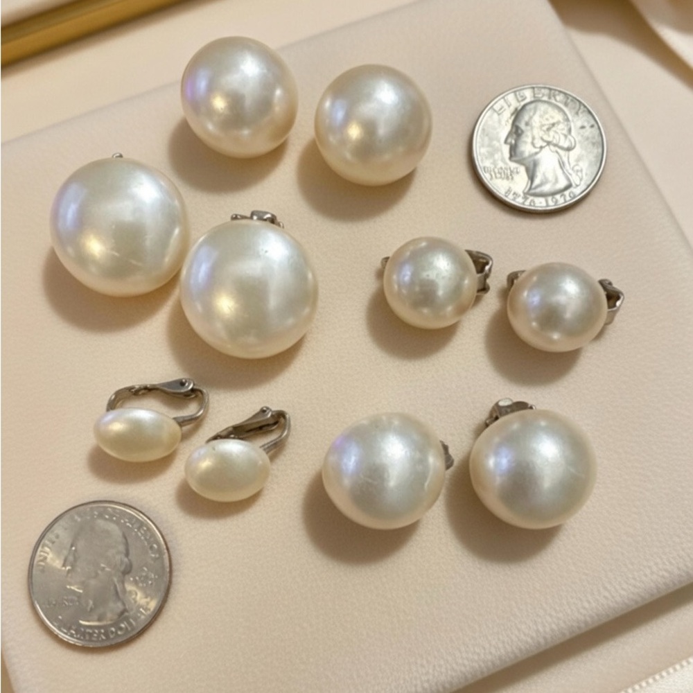 Vintage Lot of 5 Faux Pearl Clip on Earrings Round Circle White Cocktail Fashion - Picture 2 of 3